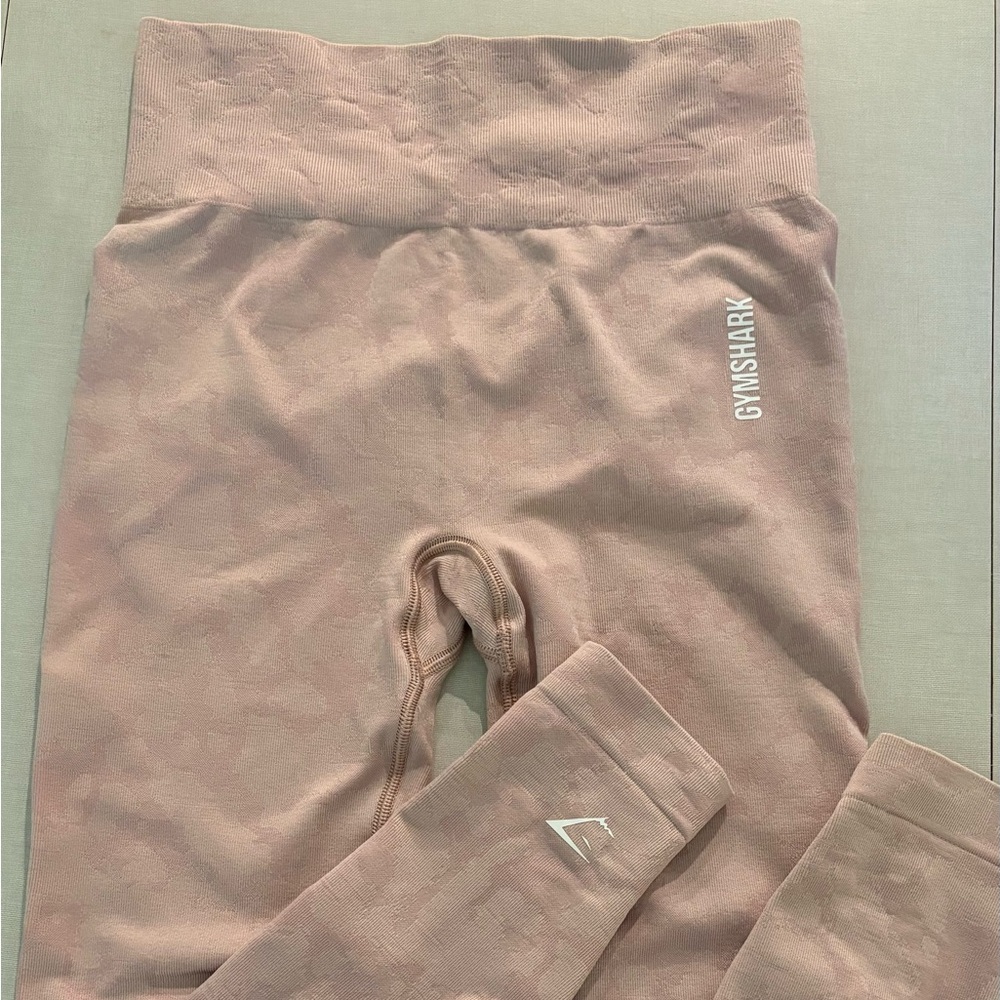 Gymshark light pink adapt camo Leggings